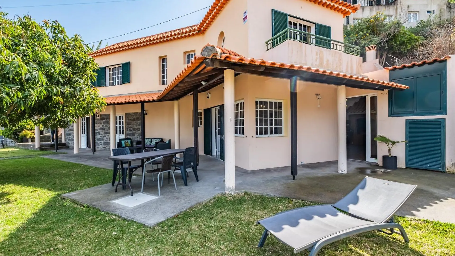 סנטה קרוז Sea View Villa By Madeira Sun Travel 0*, סנטה קרוז פורטוגל